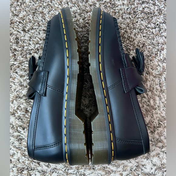 Dr. Martens smooth black leather Adrian tassel loafer shoes Women’s sz 9 - Picture 8 of 11